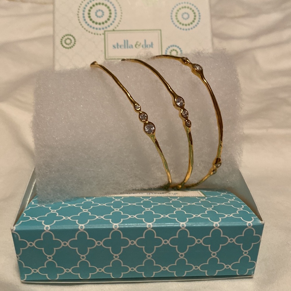 Stella & dot gold bangles!!